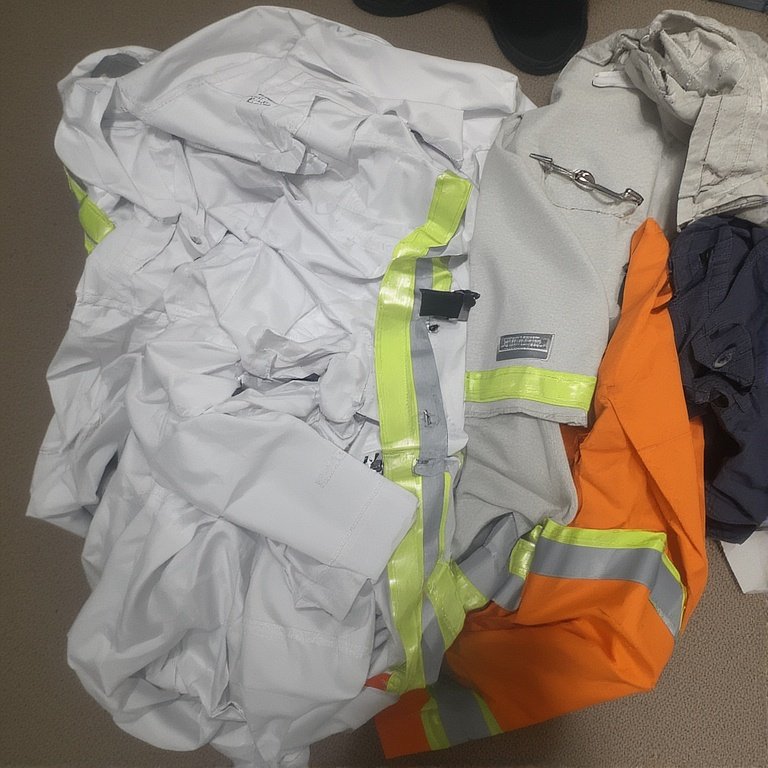 Geleceğin iş kıyafetleri, inovasyon ve sürdürülebilirlik odaklı tasarım ile üretiliyor; dayanıklı, çevre dostu ve modern işçi kıyafetleri örneği.